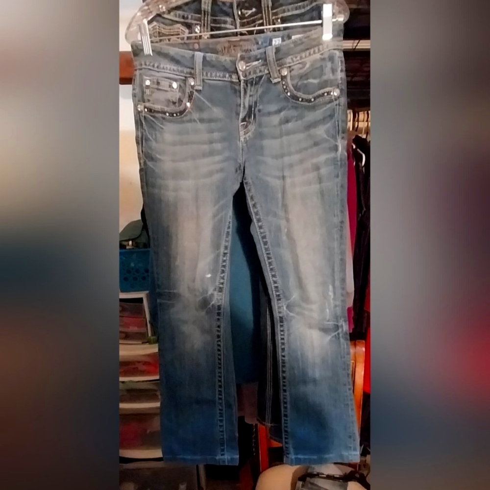 Miss Me JP6220B Embellished  Fleur De Lis Bootcut Jeans - Picture 2 of 2